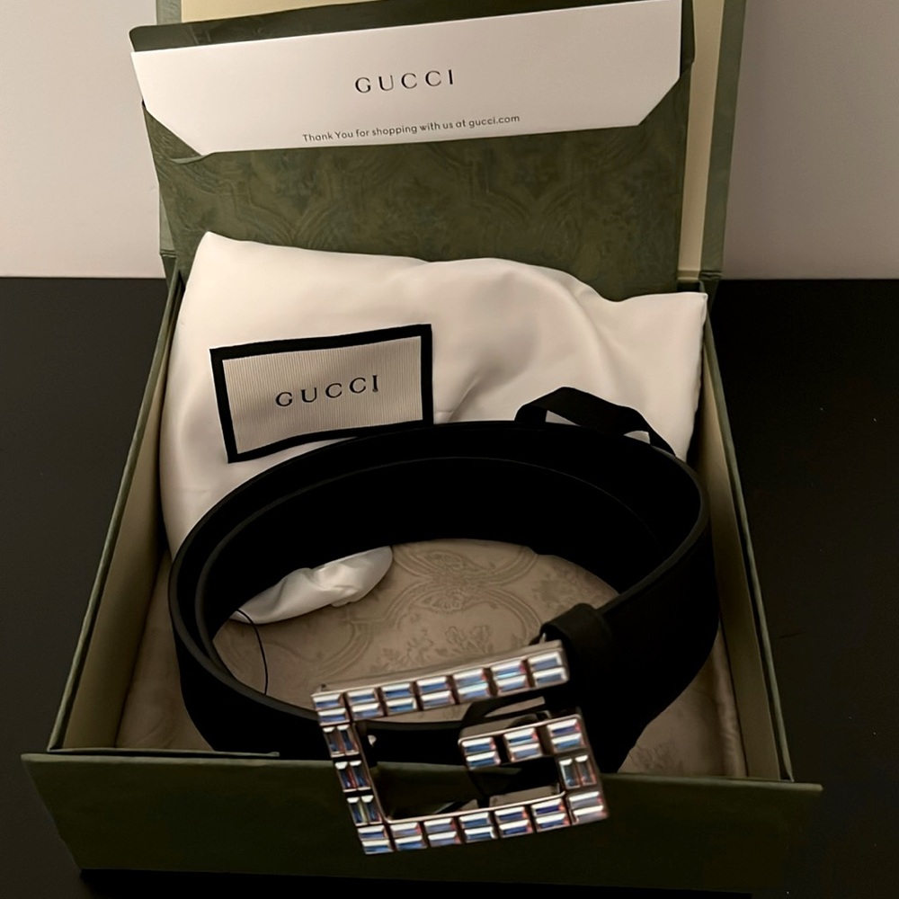 GUCCI 550106 Sequin G logo crystal belt
Leather Black